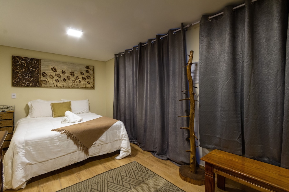 Romantic Room, Hot Tub, Garden Area photo 2