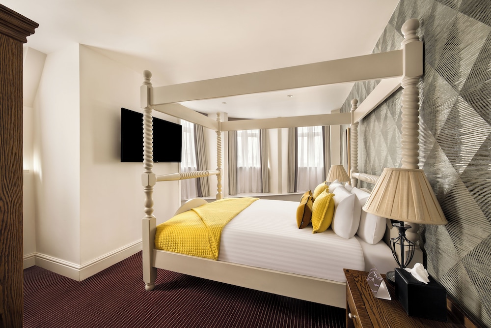 Junior Suite, 1 Double Bed with Sofa bed photo 3