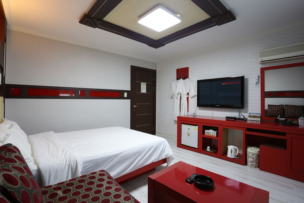 Standard Double Room photo 2