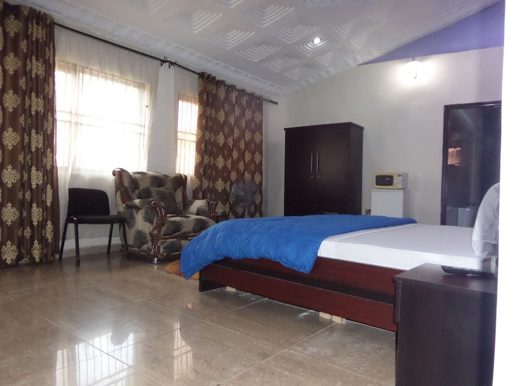 Executive Room, 1 Queen Bed photo 3