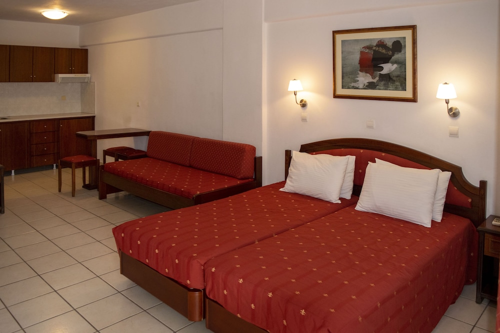 Standard Triple Room - Photo 2
