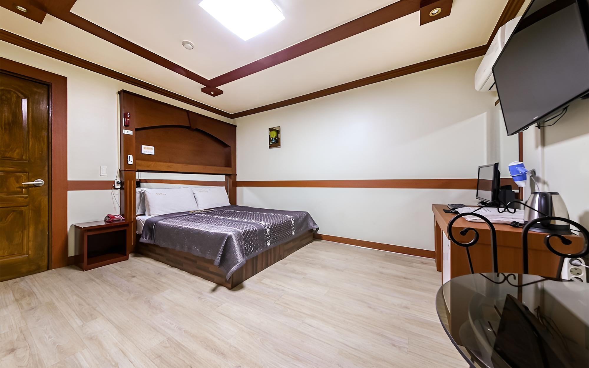Room (Standard Room) photo 2