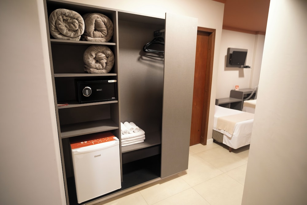 Standard Double or Twin Room photo 3