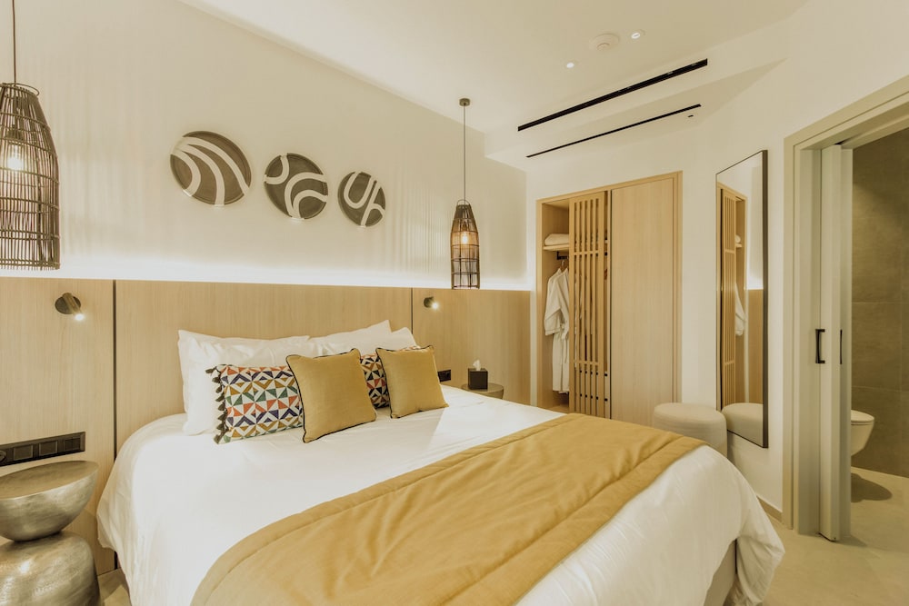 Standard Suite - Photo 2