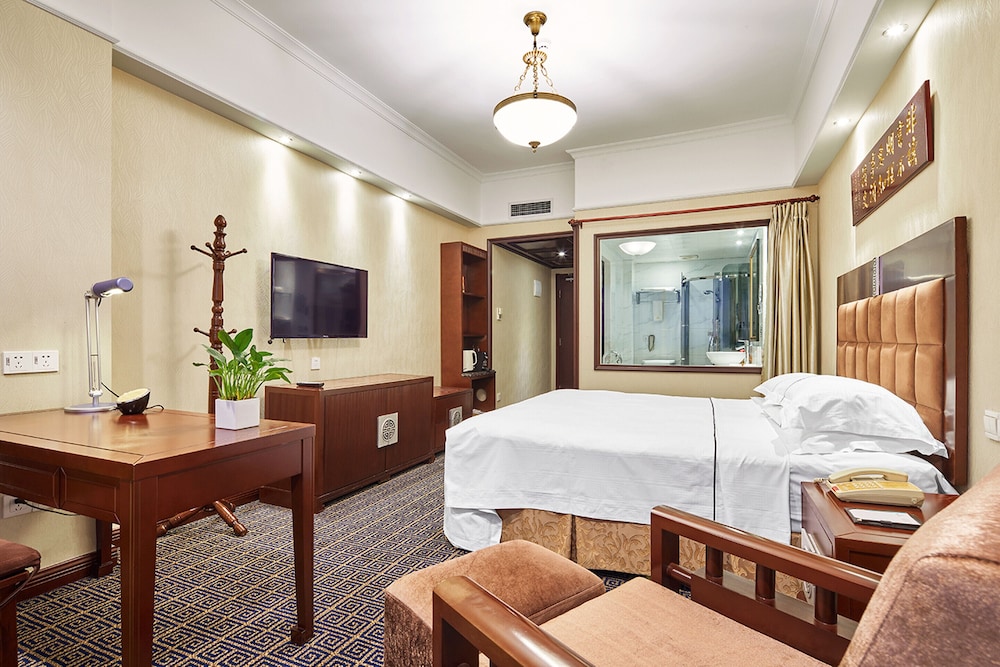 Deluxe City-view King Room - Photo 1