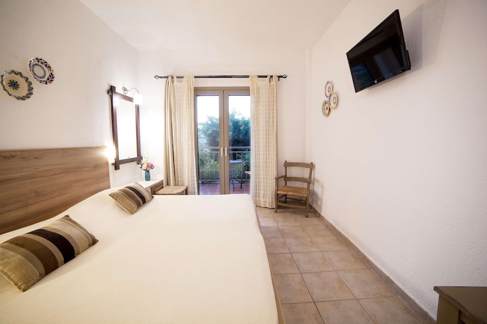 Double Room - Photo 2