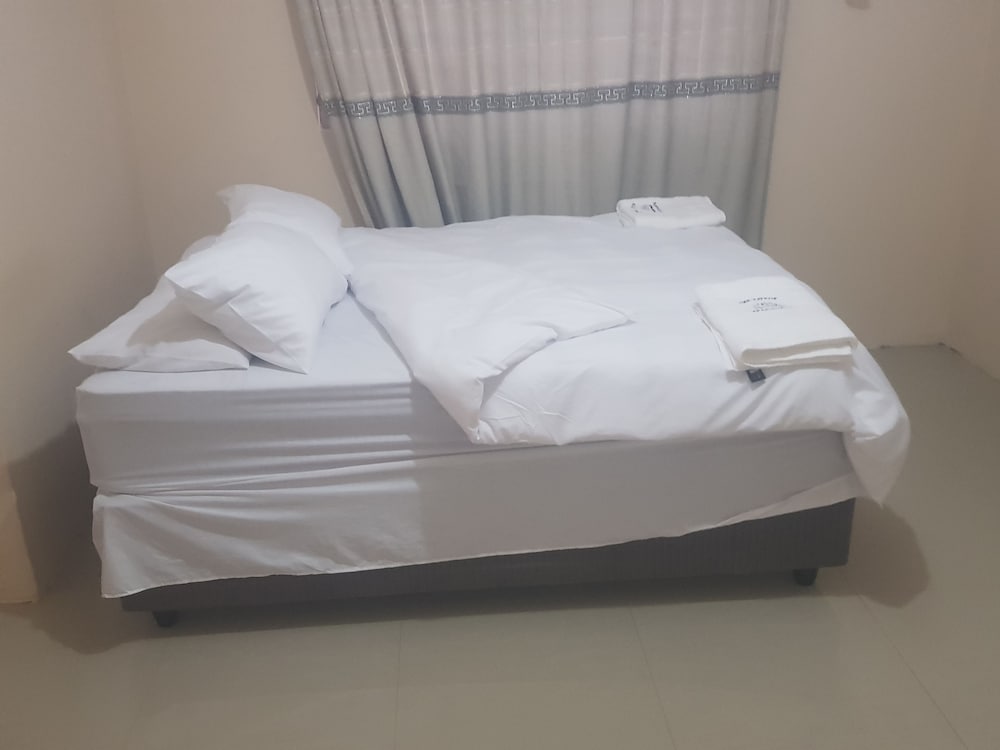 Comfort Apartment, 3 Bedrooms, Accessible, Pool Access photo 1