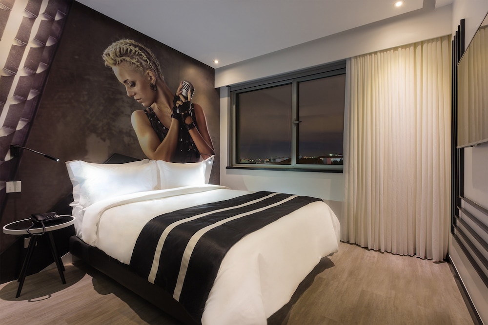 Double Room (Melody)