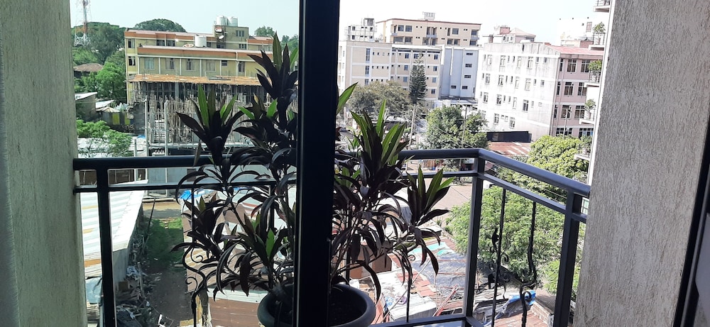 Standard Single Room, 1 Bedroom, Non Smoking, City View photo 2