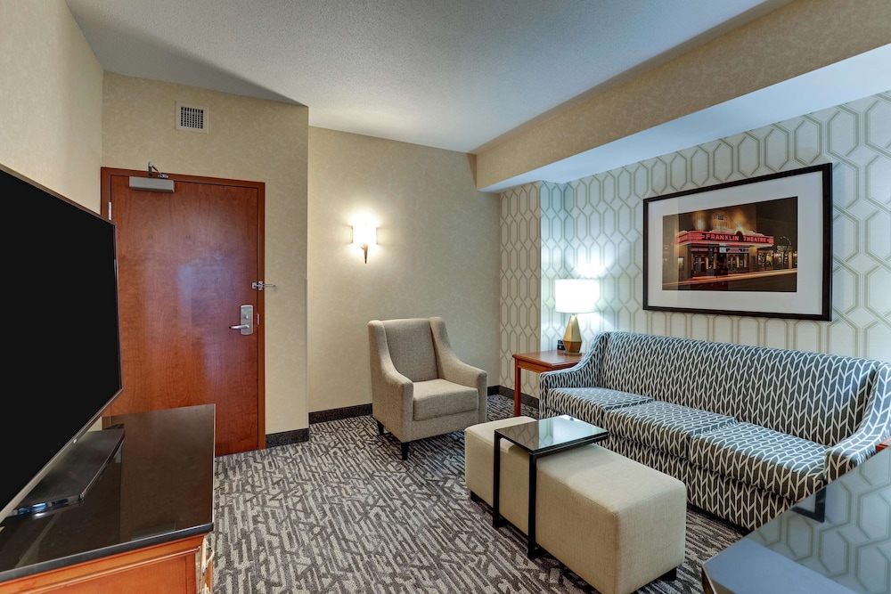 Suite, Multiple Beds, Refrigerator & Microwave (2 Rooms, Jetted Tub)