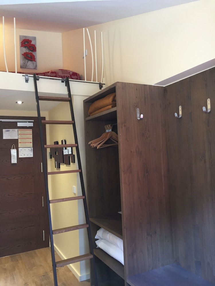 Quadruple Room photo 3