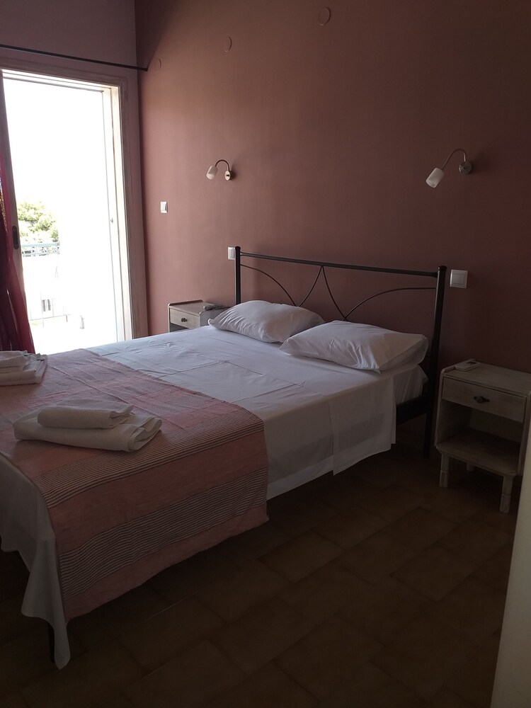 Double Room, Balcony, Partial Sea View