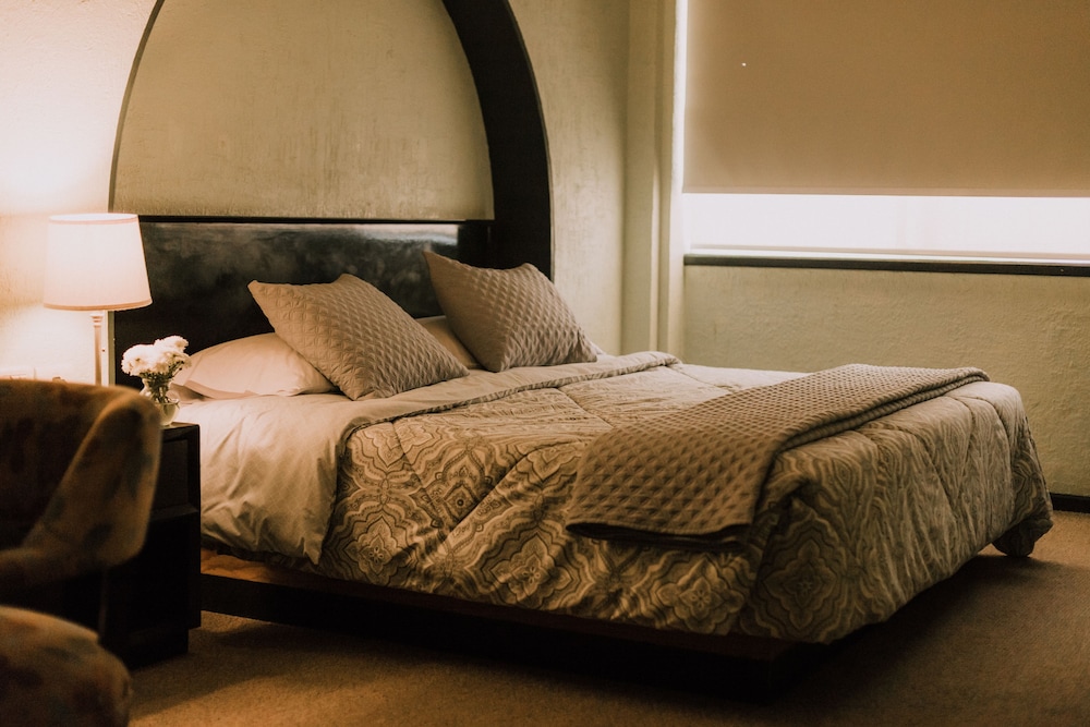 Classic Room, 1 King Bed