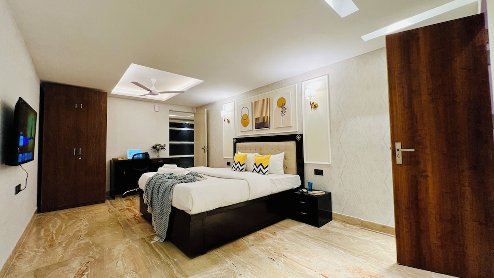 2 Bedroom Suite - Photo 14
