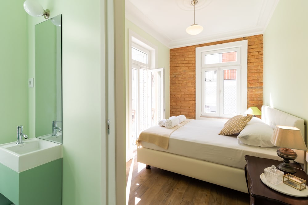 Deluxe Double or Twin Room, Balcony