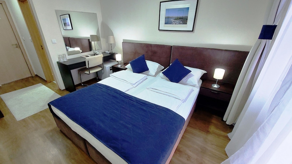 Panoramic Double Room photo 3