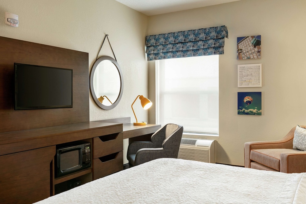 Room, 1 King Bed, Accessible - Photo 1
