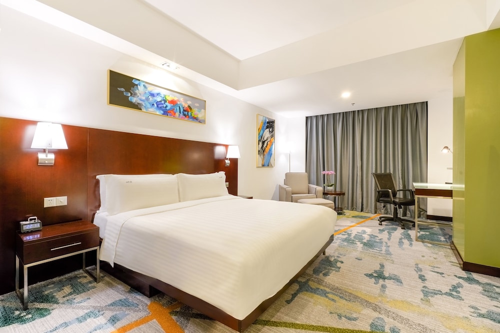 Premium Room, 1 King Bed (Suzhou River View)
