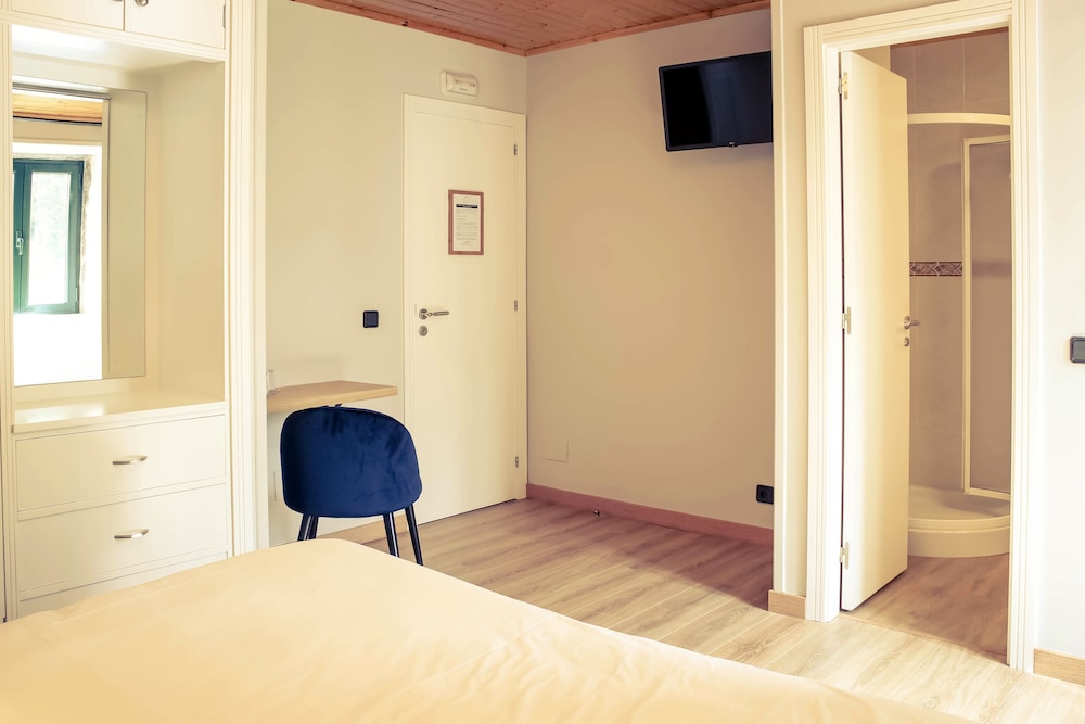 Standard Double Or Twin Room photo 2