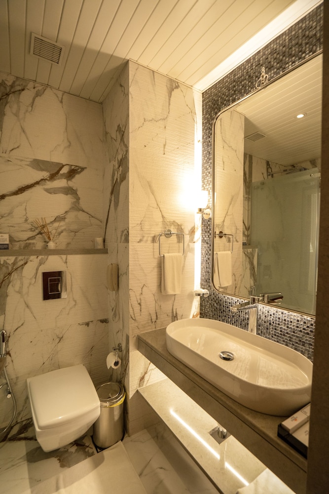 Aqua Vista Rooms - Photo 11