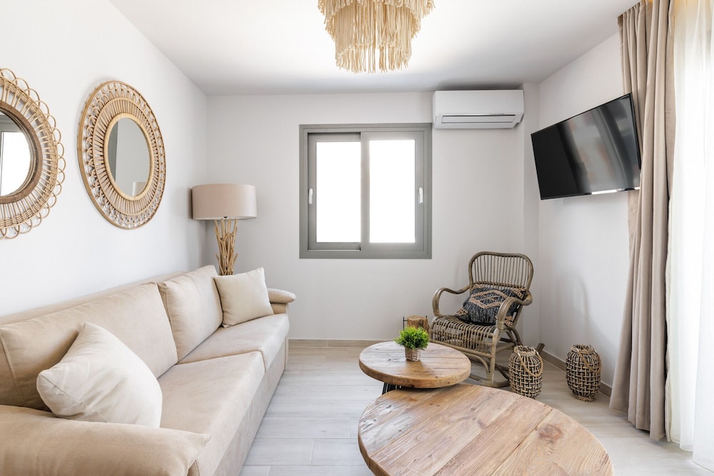 Deluxe Suite, 1 Bedroom photo 2