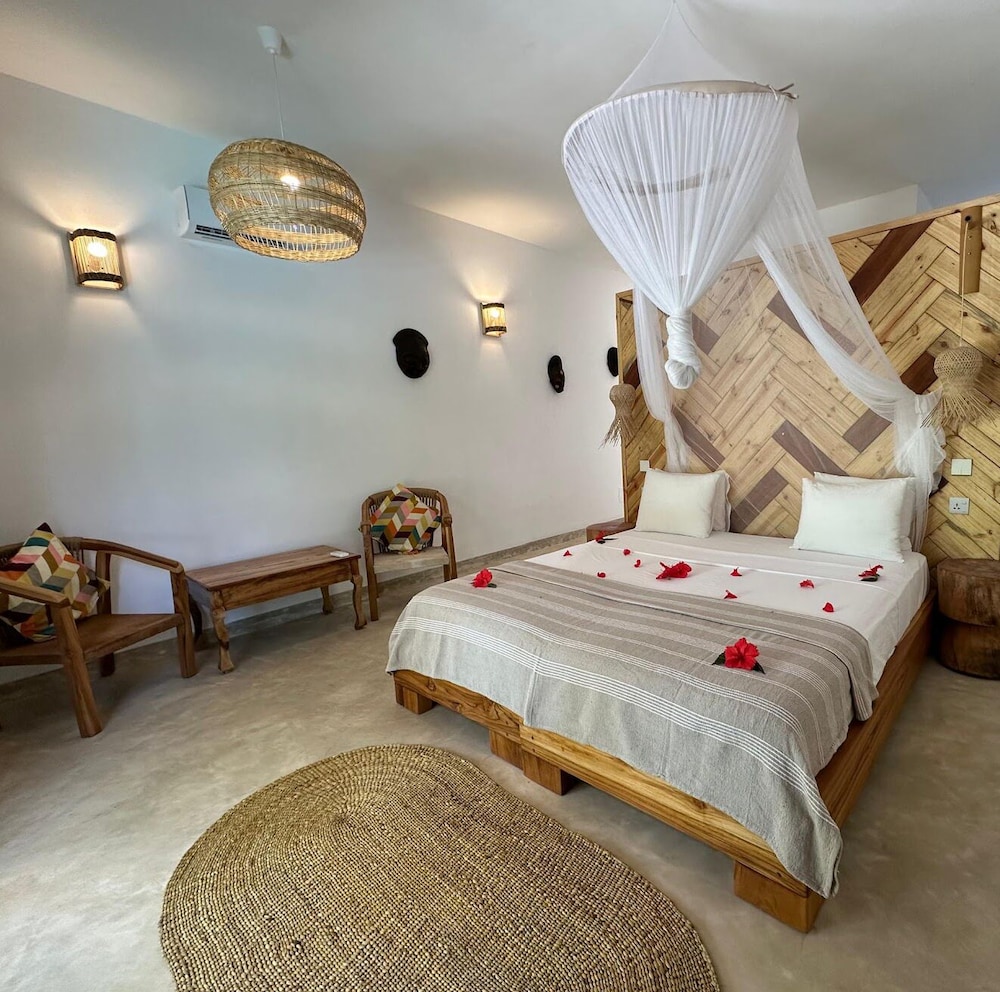 Deluxe Double Room, 1 Bedroom, Non Smoking, Pool View photo 2