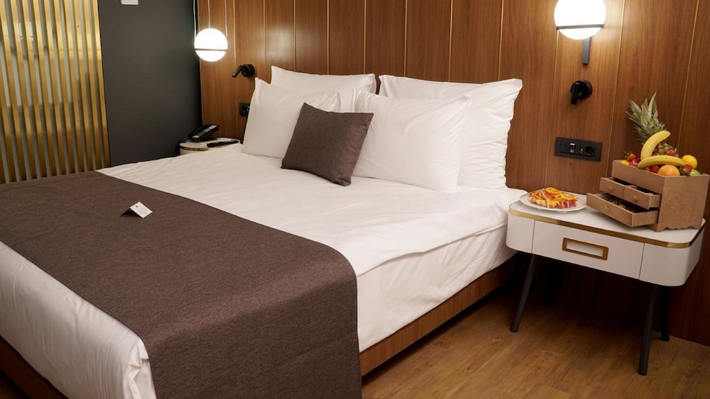 Deluxe Double or Twin Room photo 2