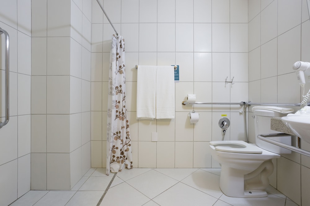 Superior Room, Accessible thumbnail 5