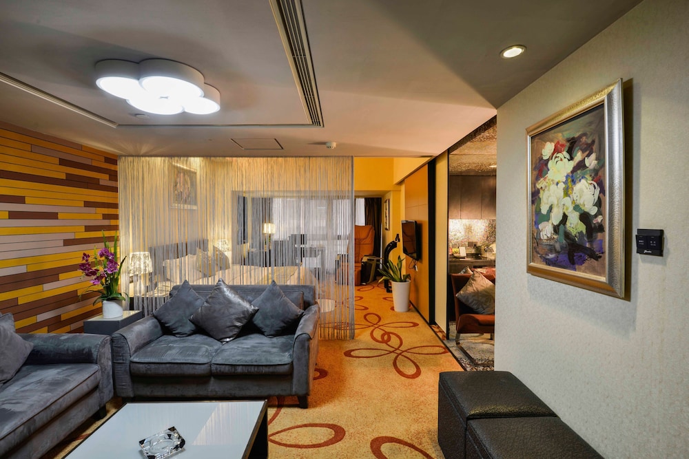Executive Suite photo 1