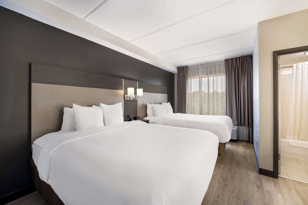 Suite, Multiple Beds, Accessible, Non Smoking - Photo 1