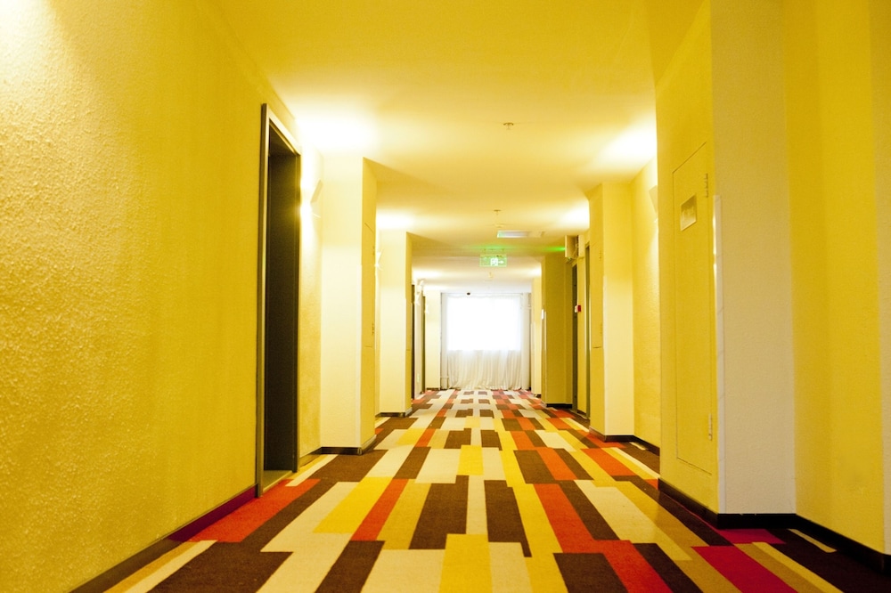 Twin Room - Photo 3