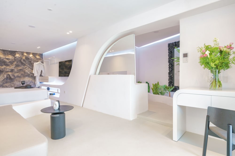Suite with Pool - Photo 11