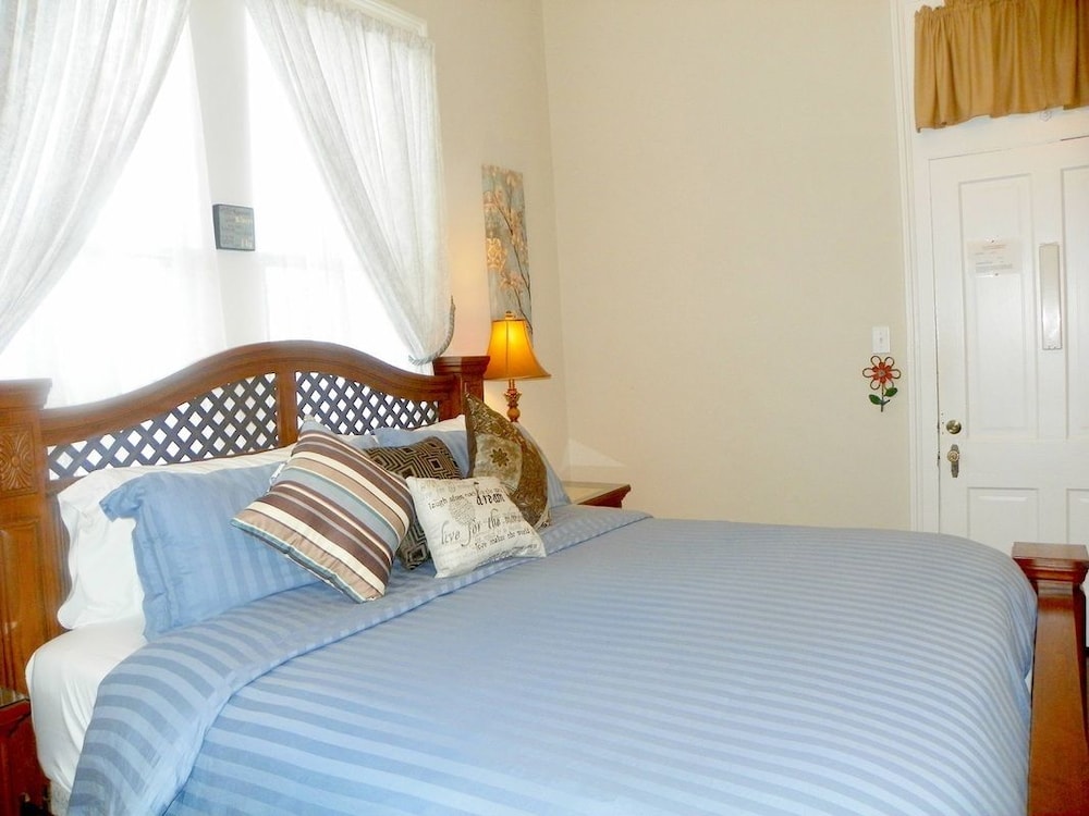 Standard Room, 1 King Bed (Mediterranean) photo 1