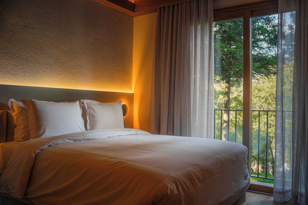 Available room