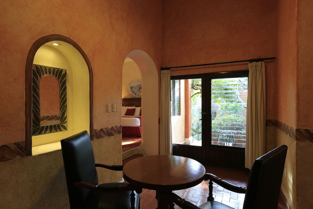 King Terrace Suite - Photo 5