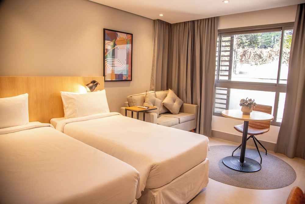 Standard Twin Room - Photo 1
