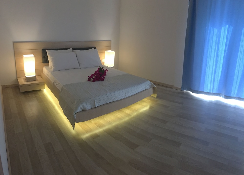 Standard Condo, 1 Bedroom, Kitchen, City View photo 1