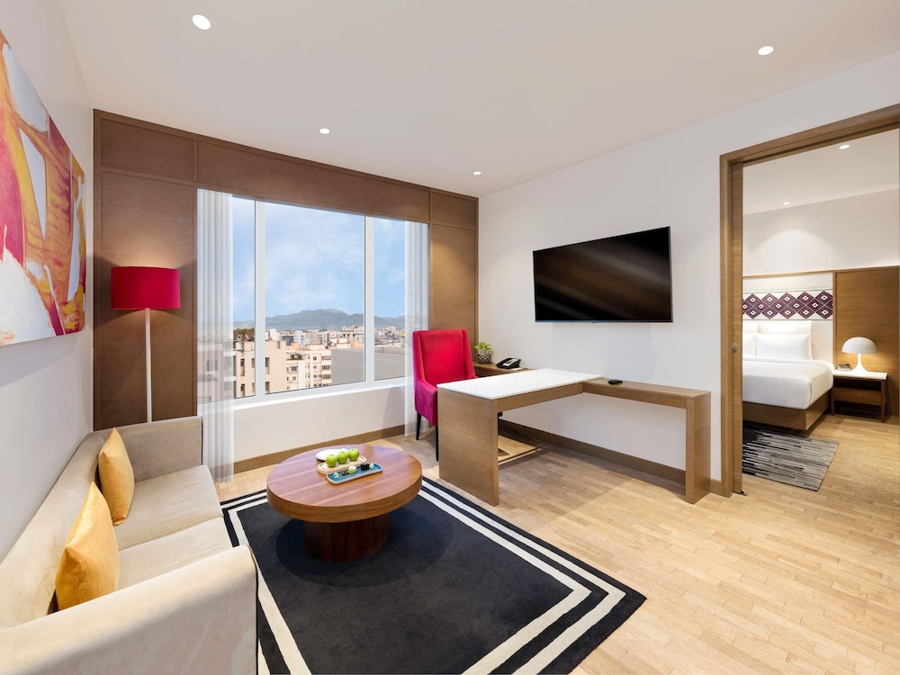 Executive Suite, 1 Double Bed with Sofa bed, City View
