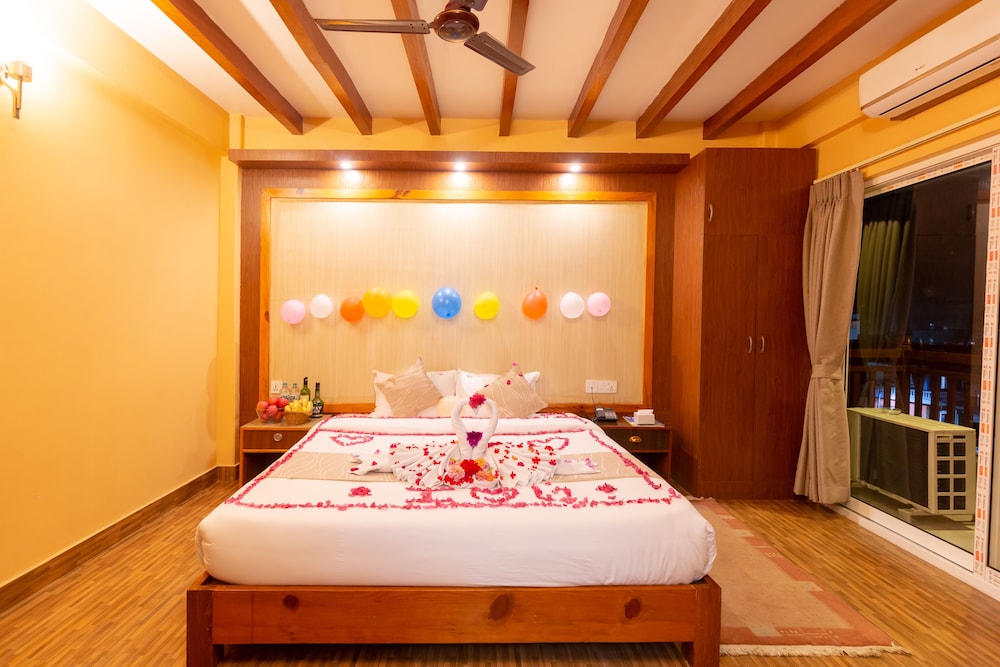 Deluxe Double Room - Photo 8