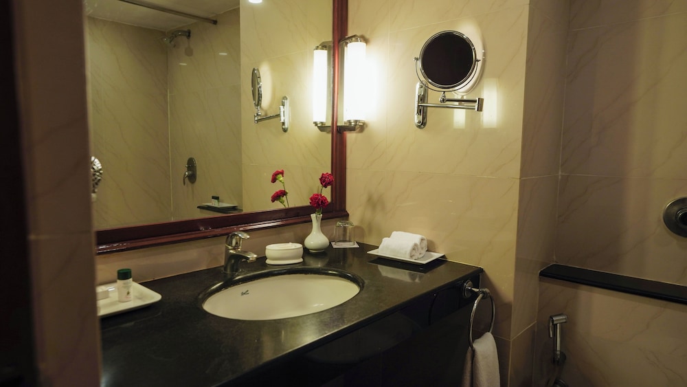 Executive Twin Room - Photo 4