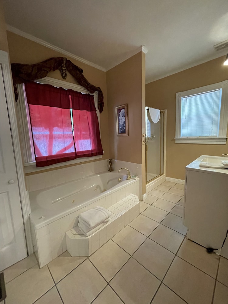 Burgandy Room (First Floor) photo 3