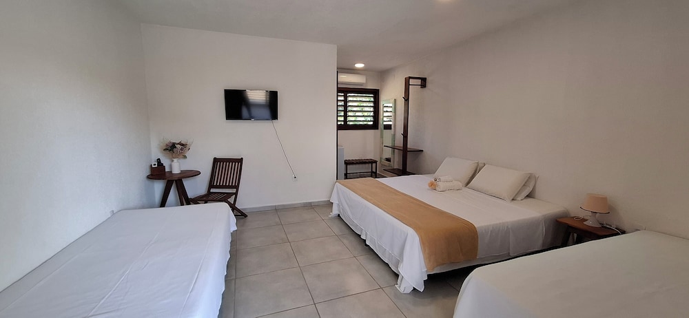 Deluxe Quadruple Room, Multiple Beds photo 1