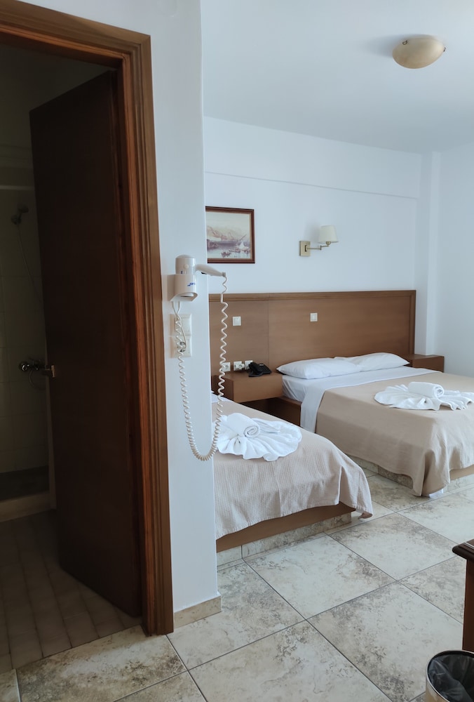 Triple Room, Partial Sea View photo 2
