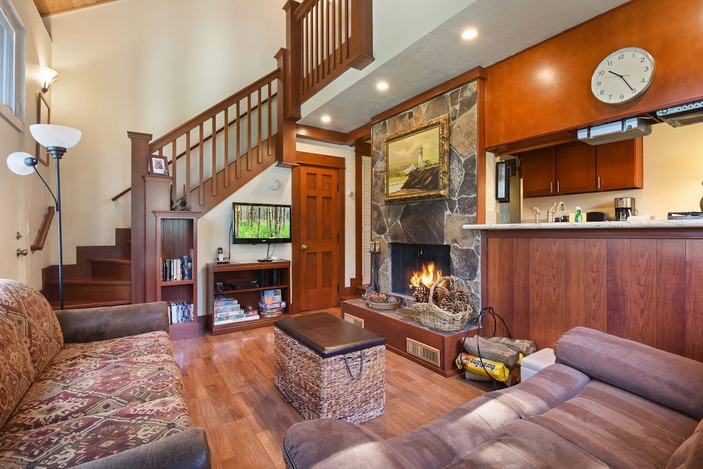 Townhome, Multiple Beds, Balcony, Mountain View (Getaway in Tahoe City) photo 1