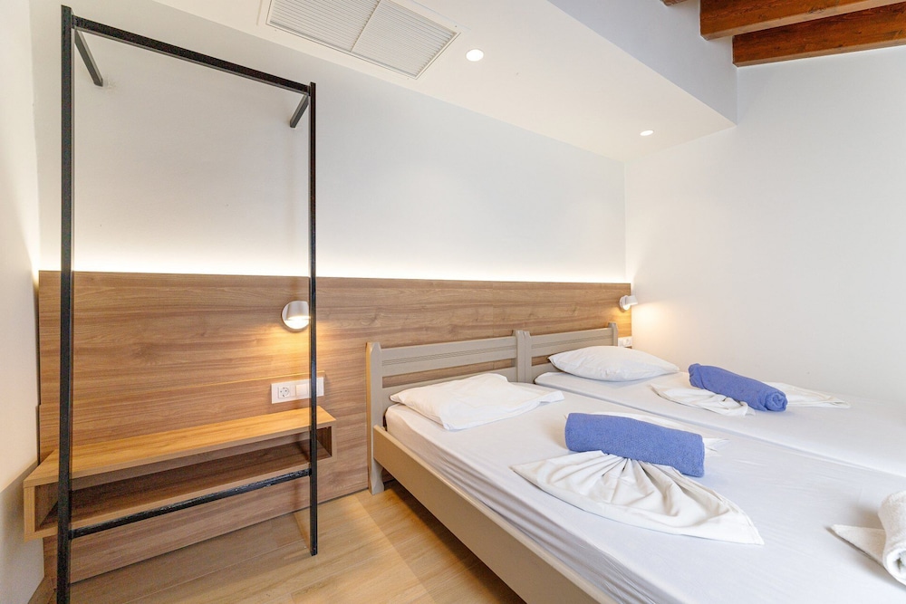 Beach Front Maisonette - Photo 7