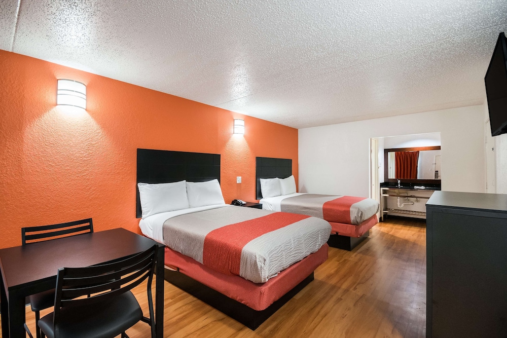 Deluxe Room, 2 Double Beds, Non Smoking, Refrigerator & Microwave - Photo 1
