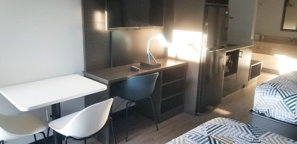 Standard Room, 2 Double Beds, Non Smoking, Kitchenette photo 3