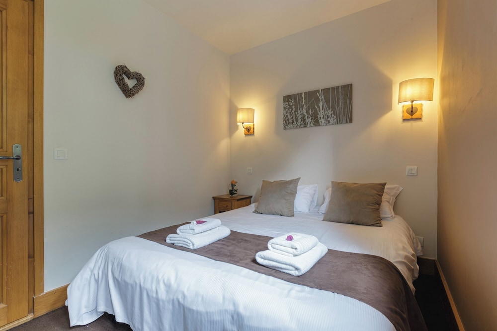 Family Apartment, Multiple Bedrooms (Vallorcine Buet 01 ski in / ski out)