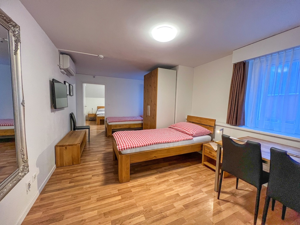 Quadruple Room - Photo 1