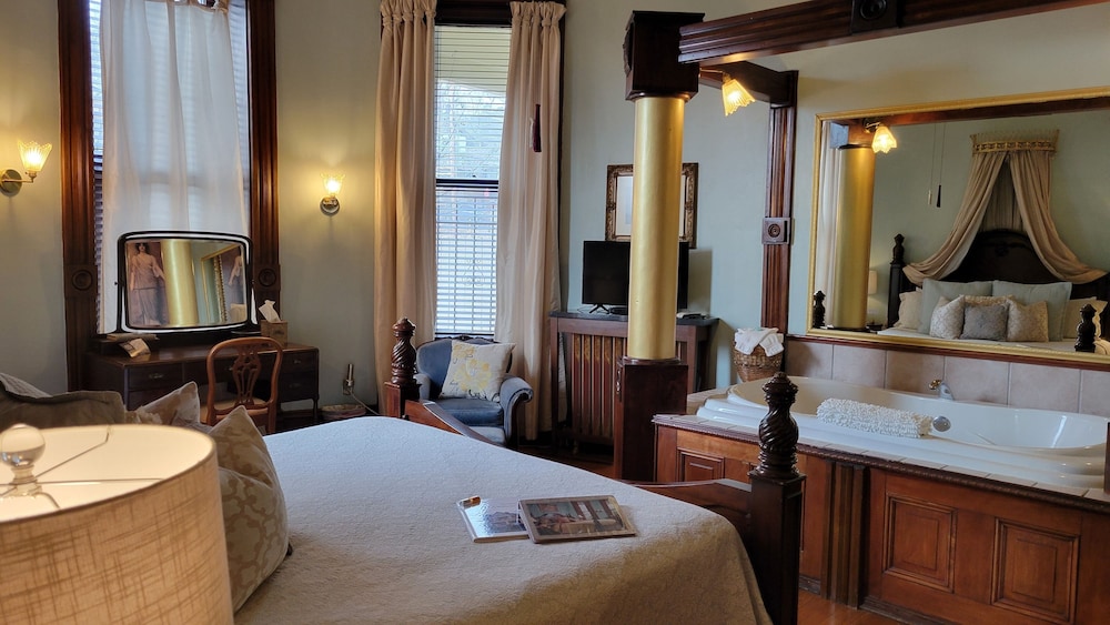 Luxury Suite photo 3